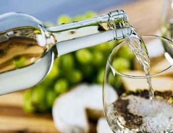 beneficios para la salud del vino blanco