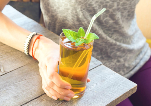 lo ideal es tomar un vaso de kombucha al
día lo ideal es tomar un vaso de kombucha al día