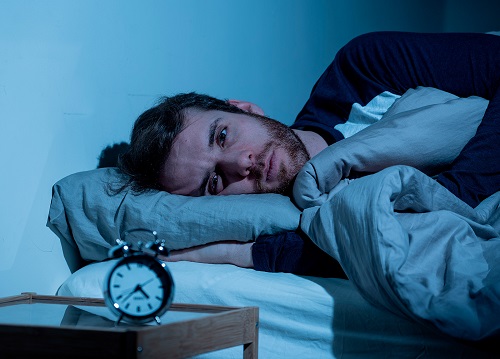 dormir pocas horas aumenta la ansiedad