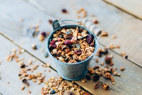 es mejor la granola casera para incluirla en el desayuno