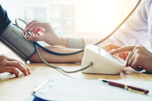 a los 30: presión arterial,
prueba de colesterol y examen de glucosa a los 30: presión arterial, prueba de colesterol y examen de glucosa