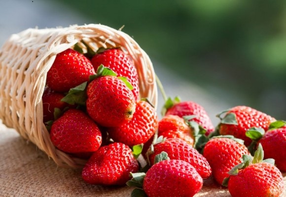 consume fresas para aliviar la migraa