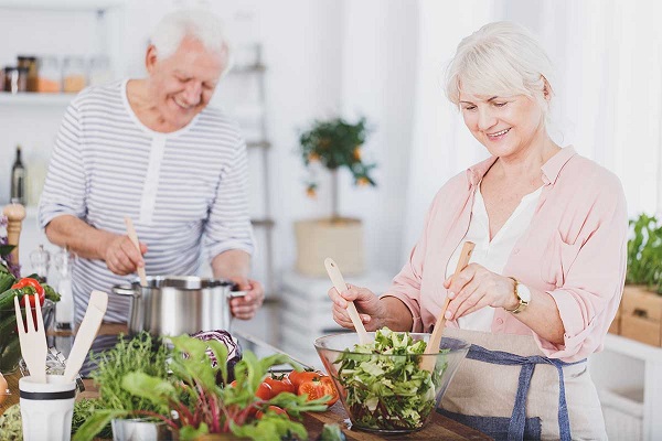 cmo debe alimentarse un adulto mayor